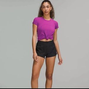 Lululemon. Shorty shorts. Size 4. Like new. Black